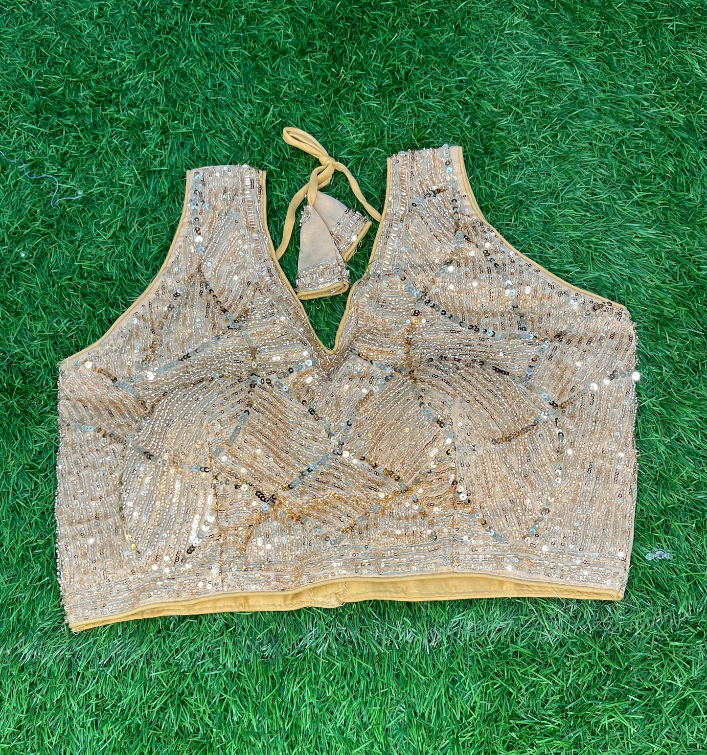 Golden sequence with hands