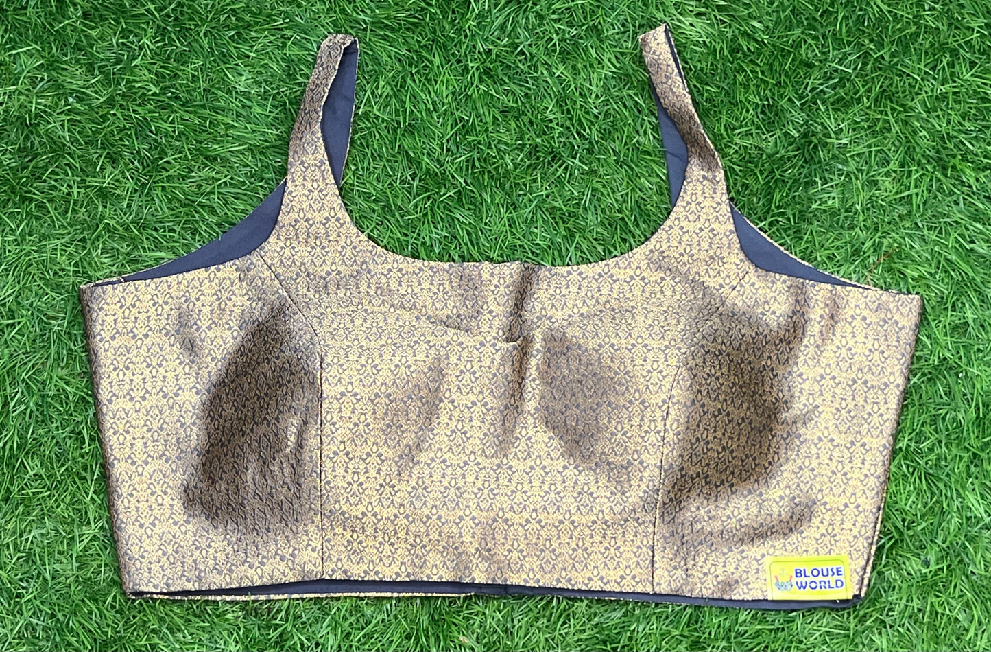 Greyish Banaras print ๐ฉถ๐พ๐พ spaghetti sleeveless blouse