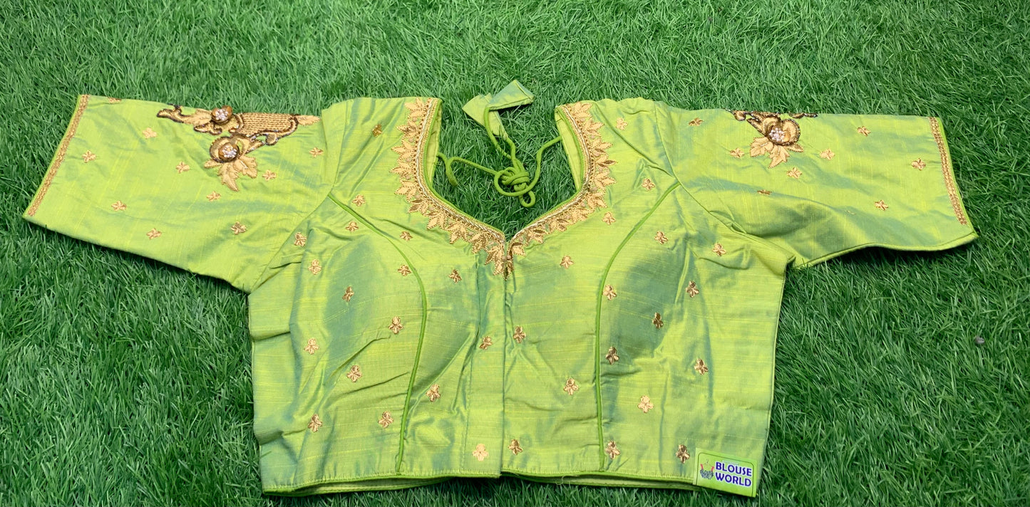 Pista green colour with lotus ๐ชท flower ๐ผ design blouse ๐