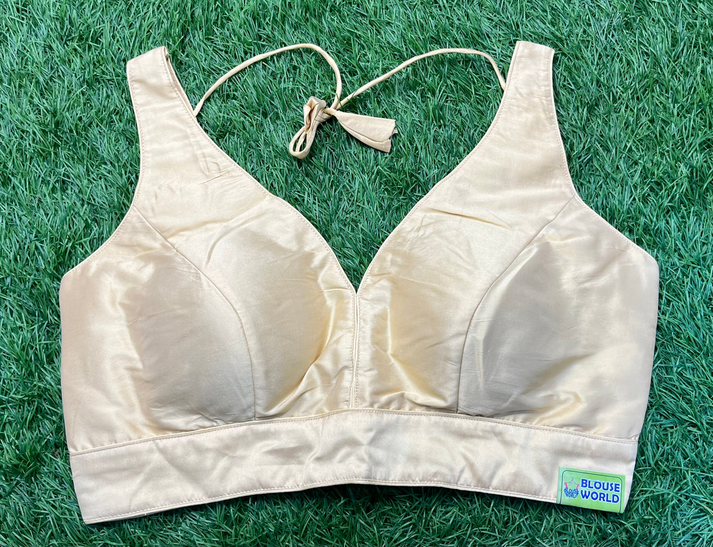 π¦ cream colour sleeevless blouse