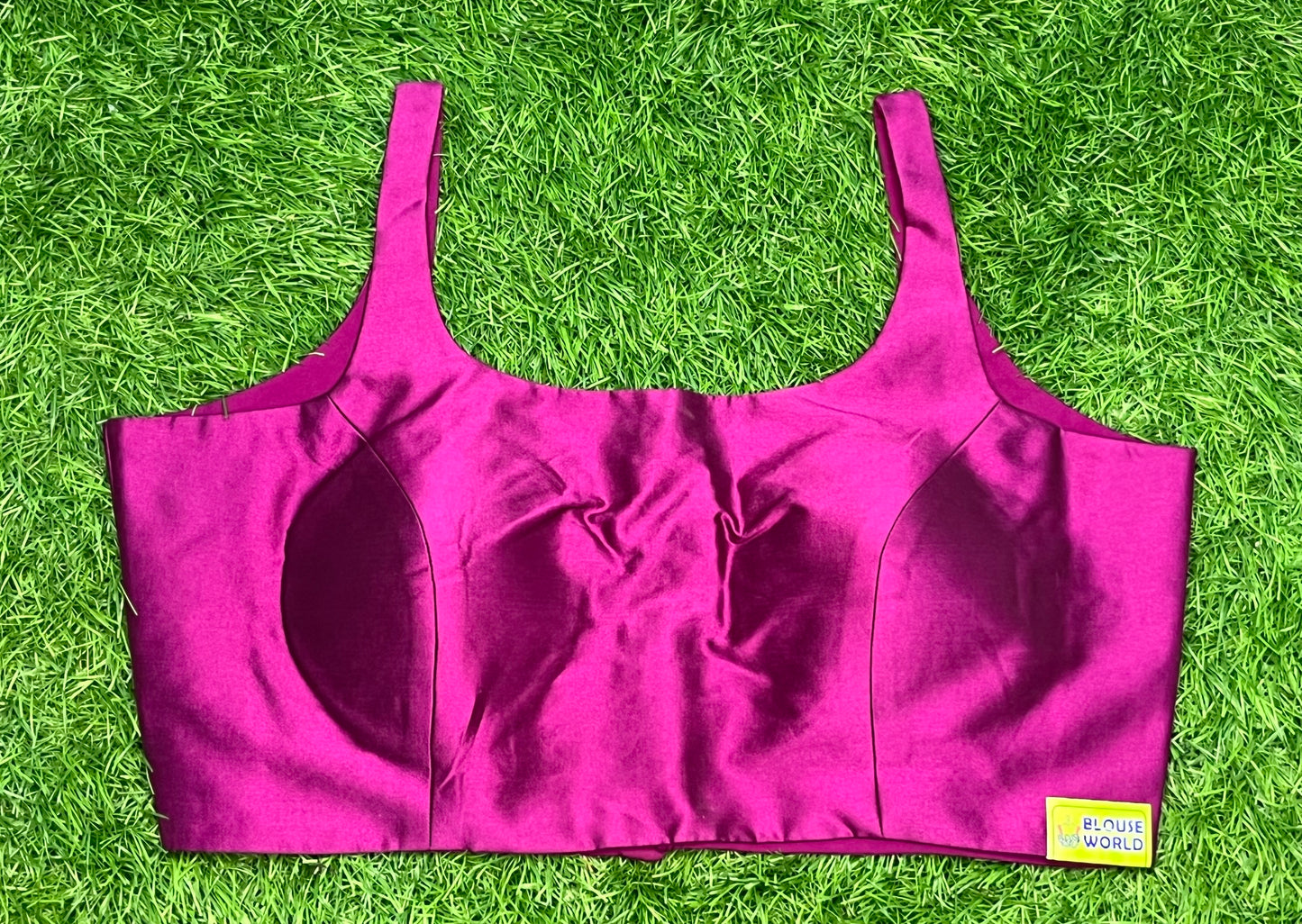 Dark purple/magenta pink shade blouse ๐ sleeveless ๏ฟผ