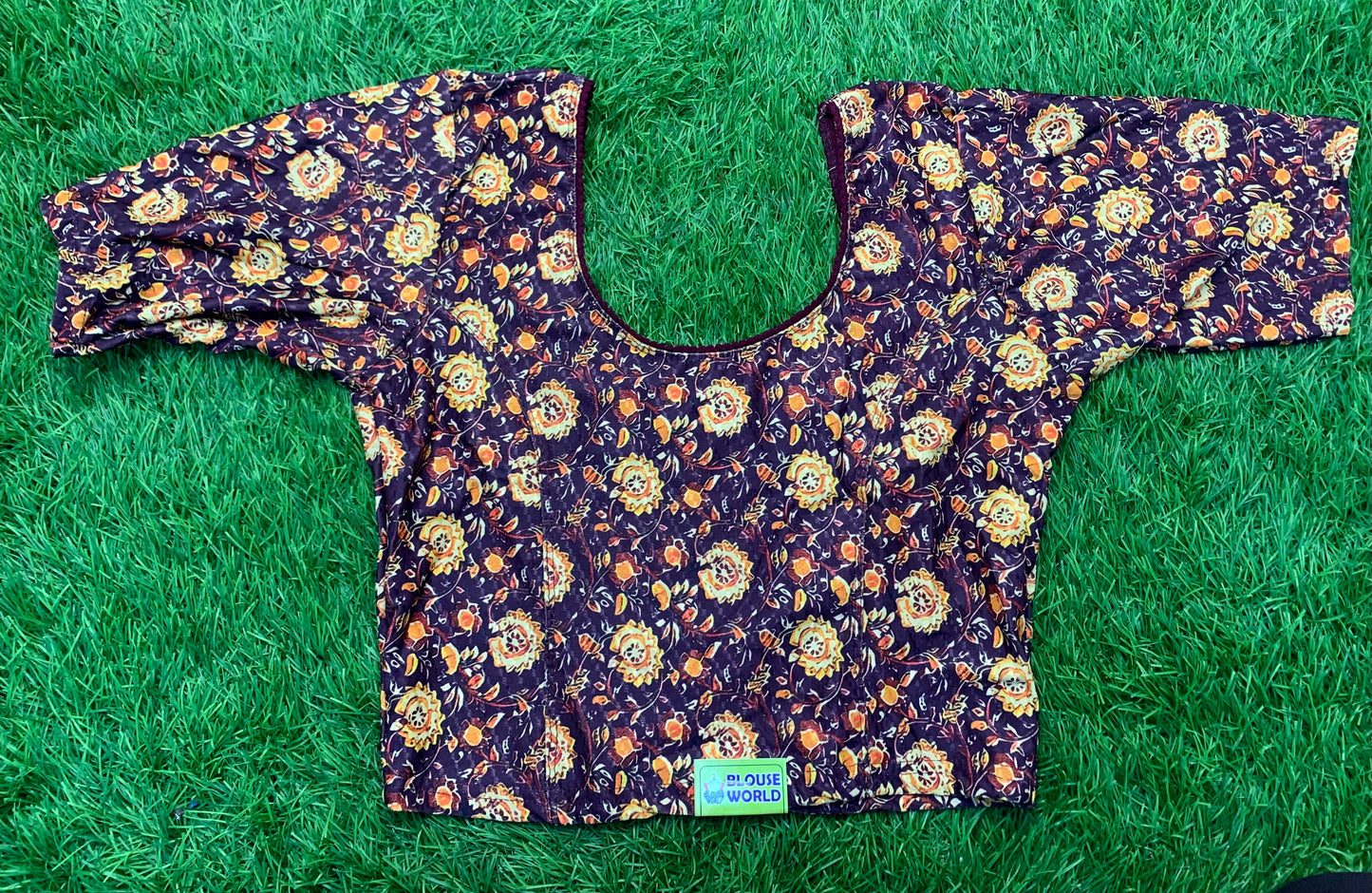 Stretchable blouse xxl