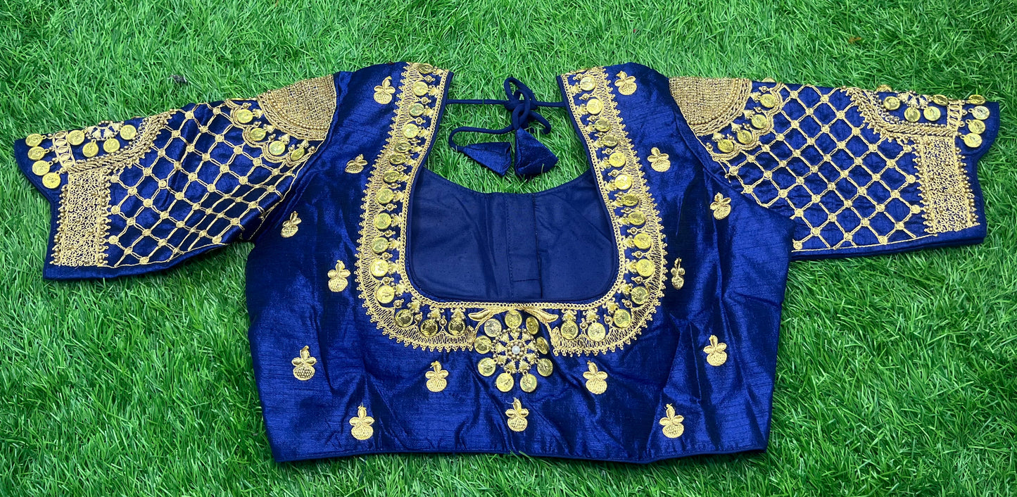 Navy blue coin ๐ช work blouse ๐