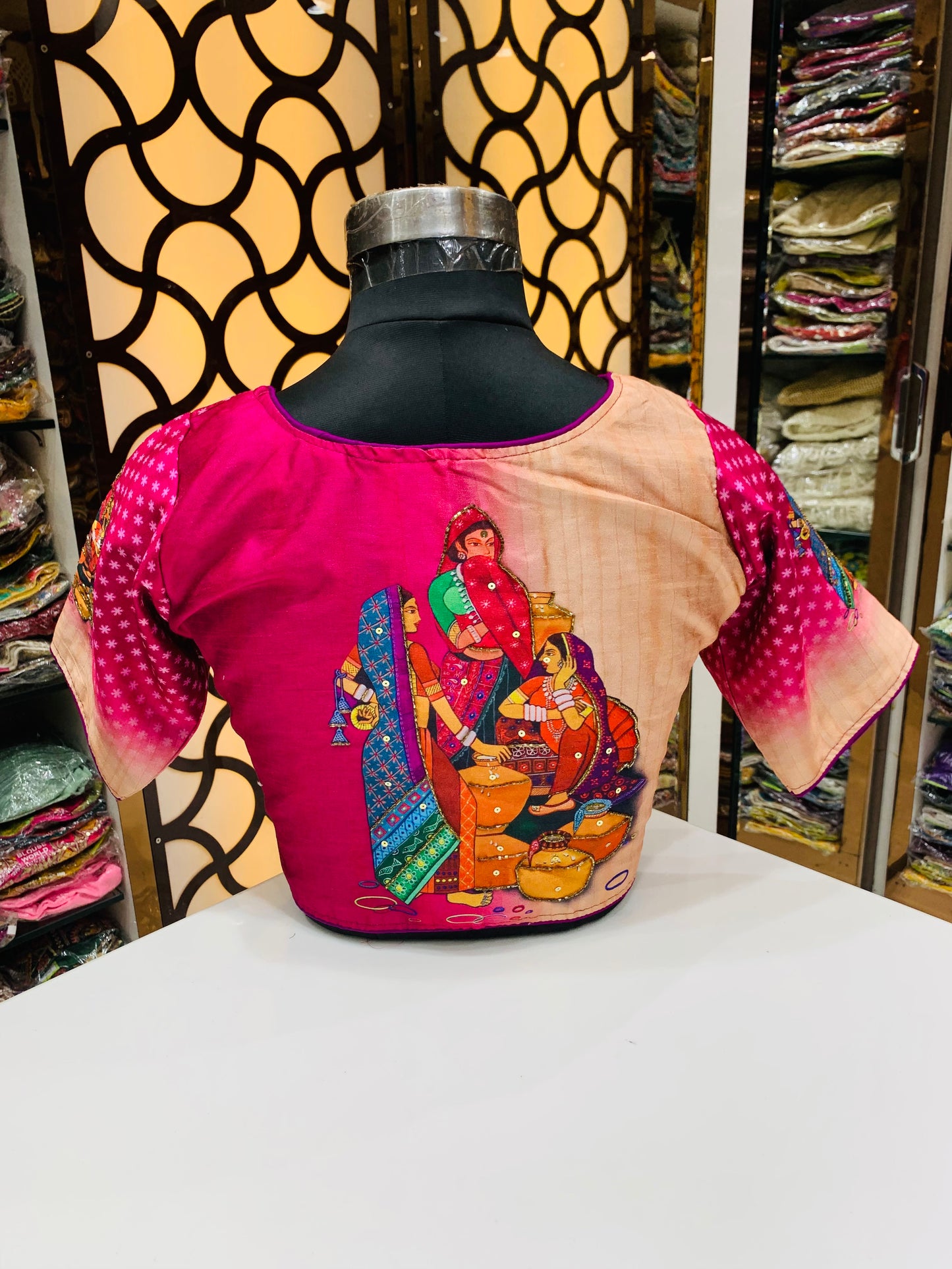 Back high neck with prints design