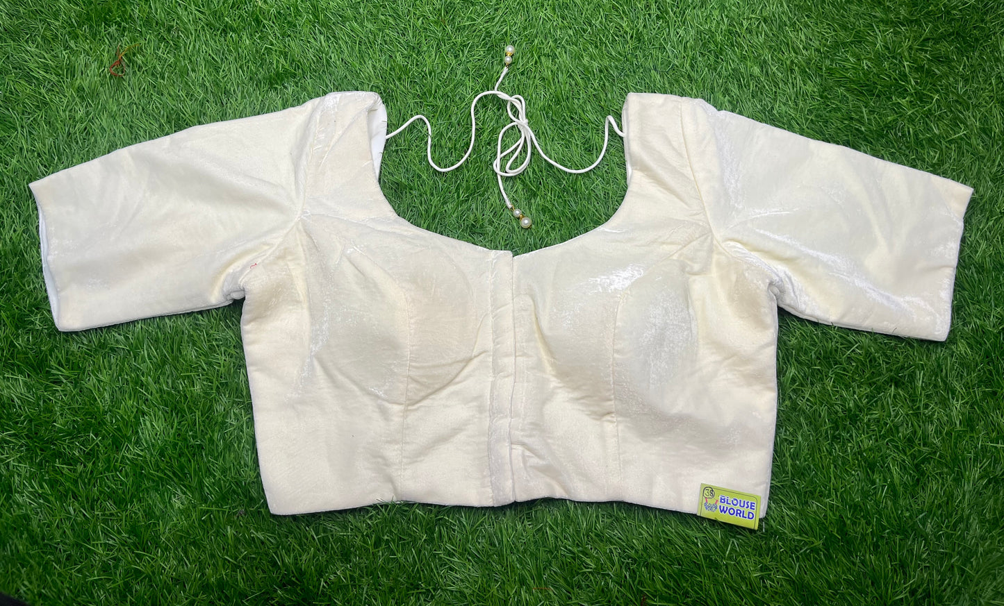 Plain velvet white colour with hands 🙌 blouse 👚