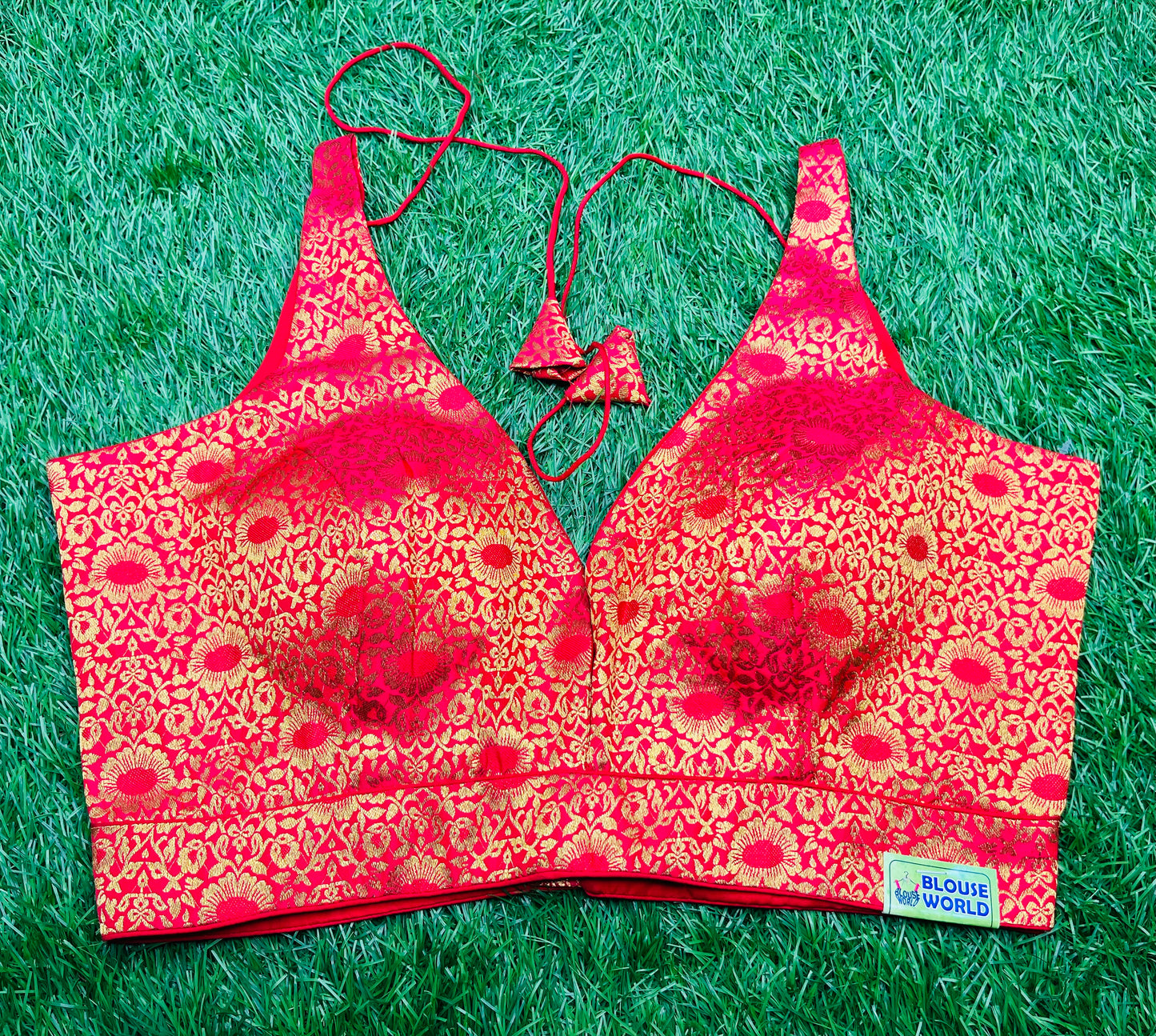 Red ♥️ colour Banaras printed sleeveless blouse 👚