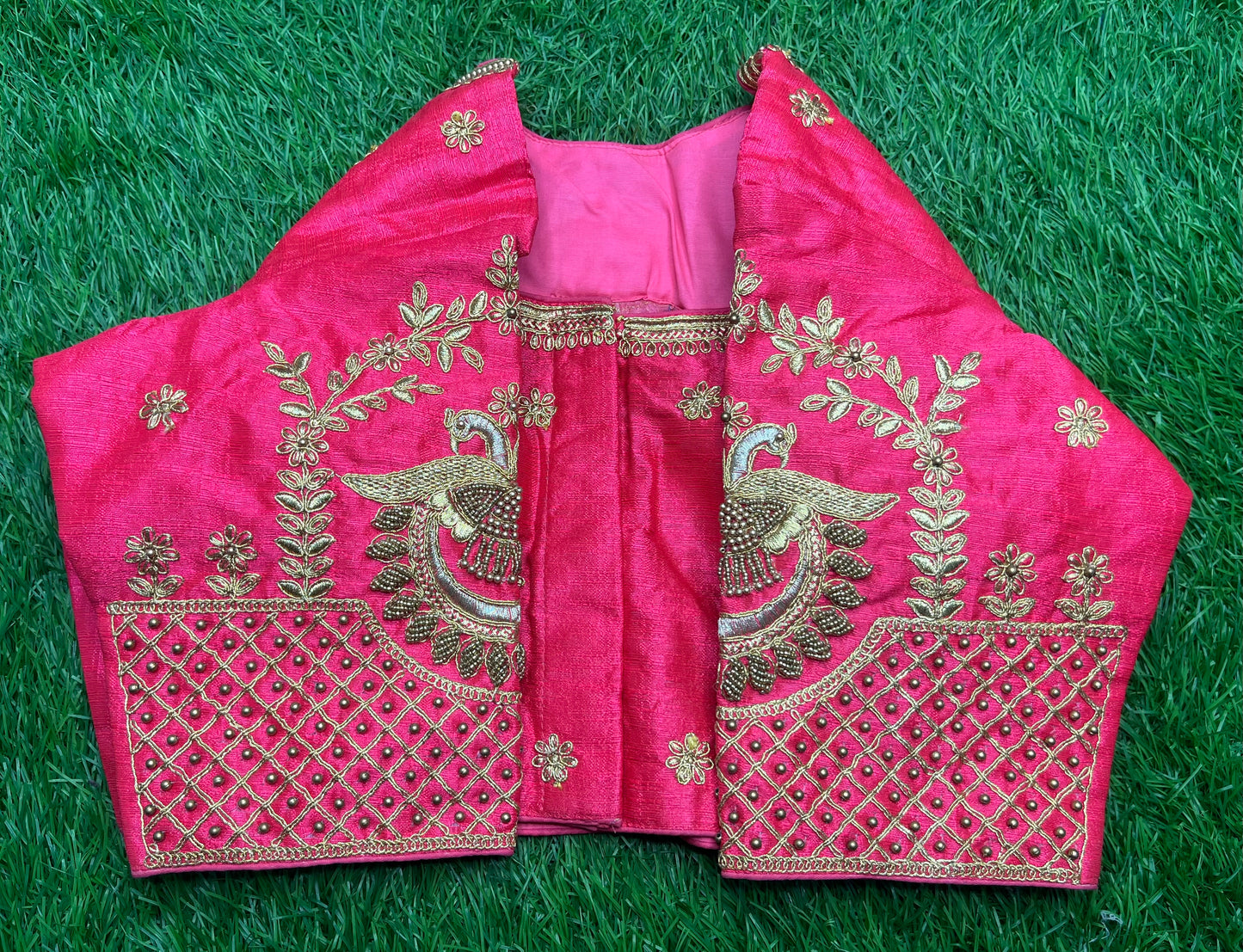 Peach 🍑 pink with peacock 🦚 net back design blouse 👚