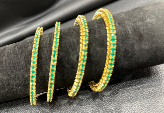 Green stone 2/8 size bangle