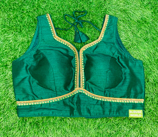 Bottle green border zari with hands