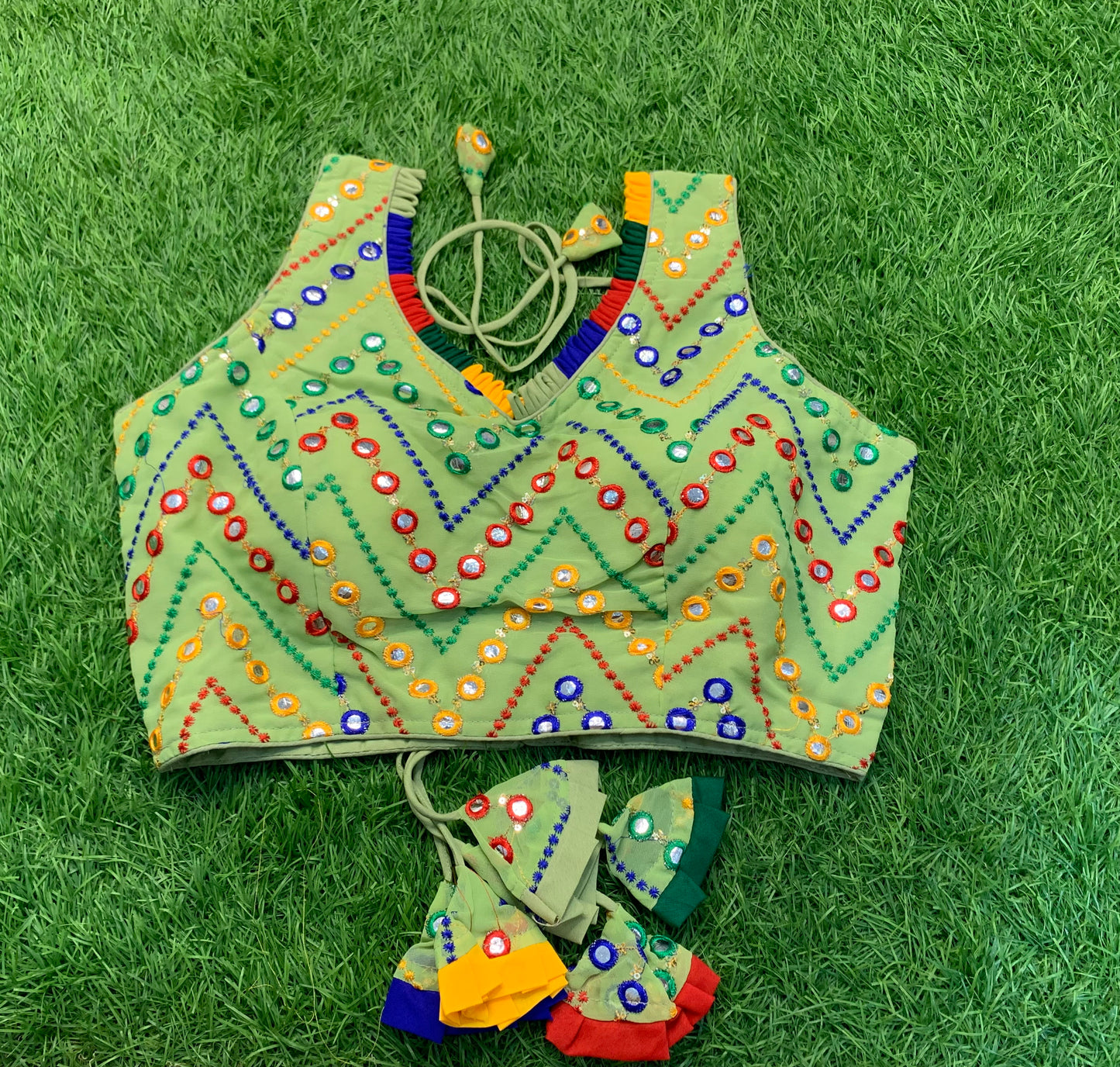 Pistachio green multicolour mirror 🪞 blouse 👚