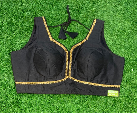 Z black with hand blouse