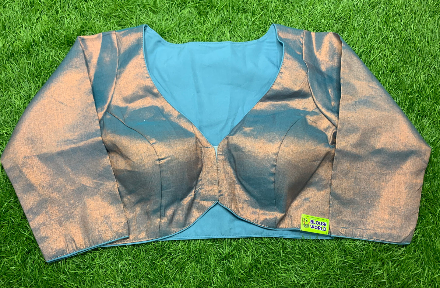 High neck v neck blouse 👚