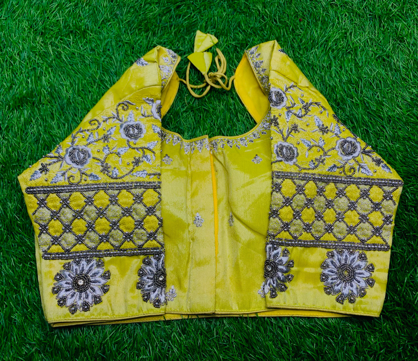Lemon 🍋 yellow 🧵 thread 🪡 thread work blouse 👚
