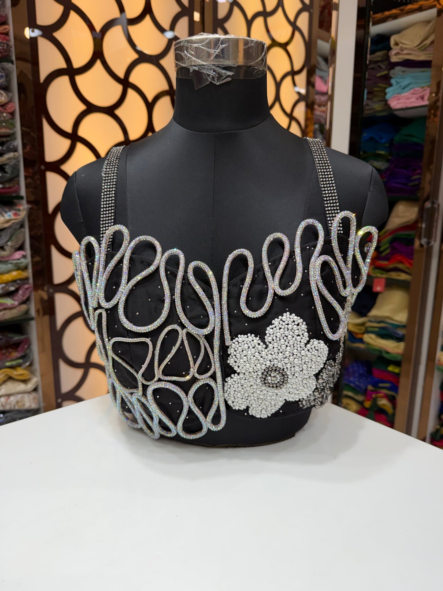 Exclusive black sleeves blouse
