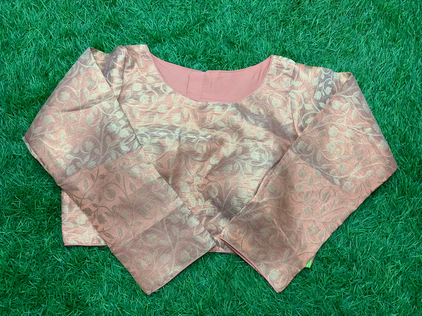 Peach 🍑 colour high neck front n back