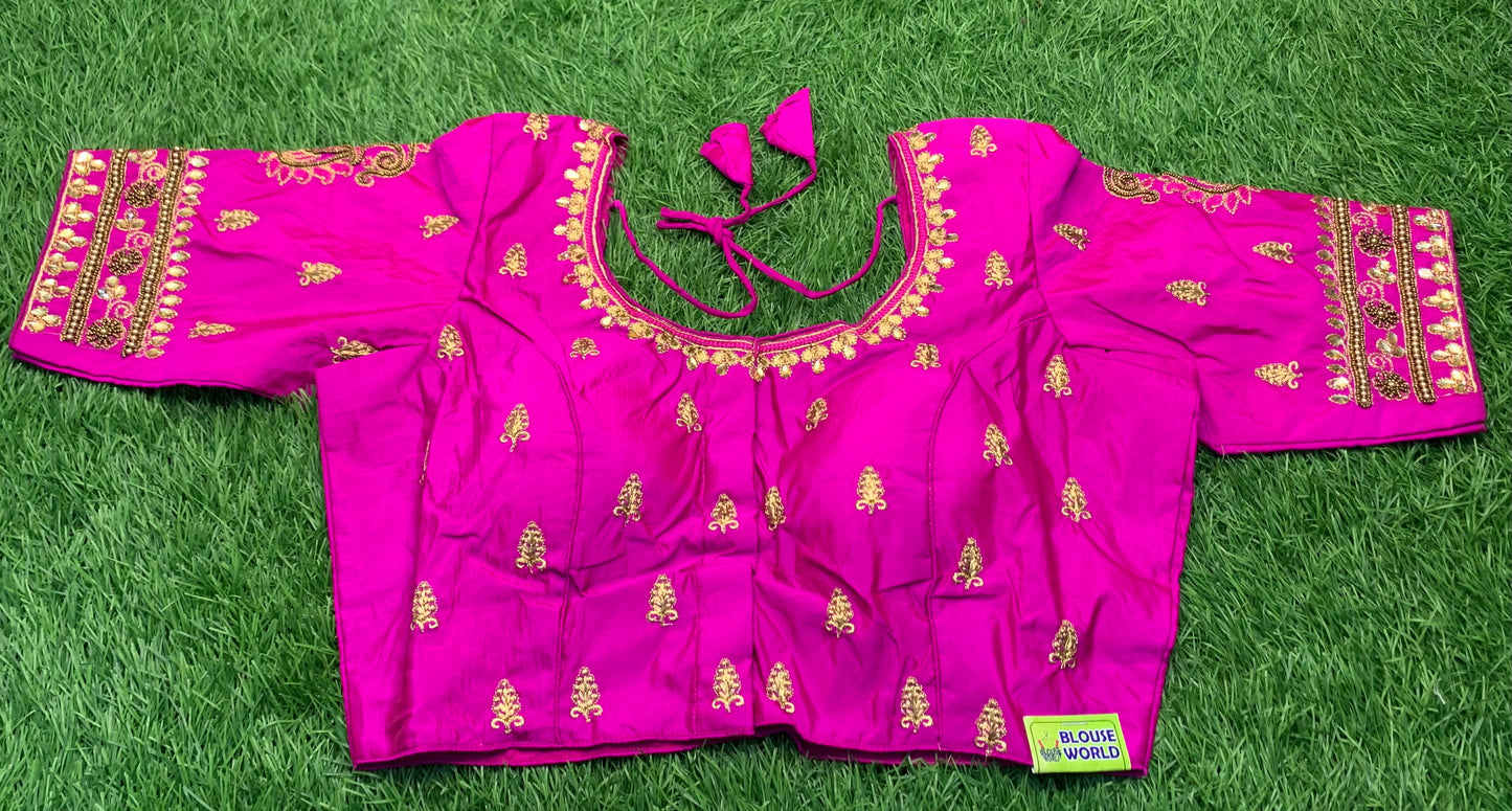 Pink colour heavy designer 🧑‍🎨 blouse 👚