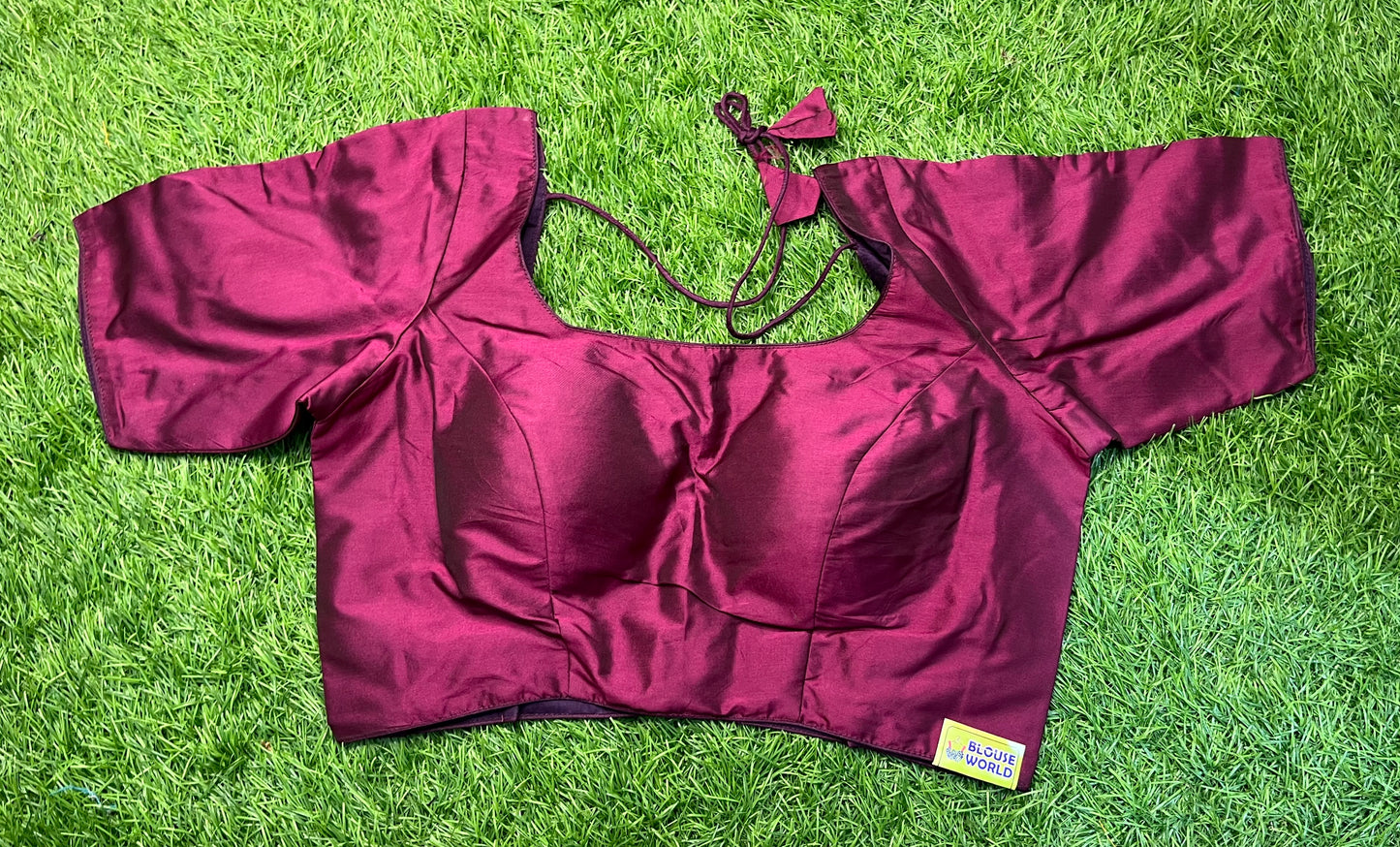 Wine 🍷 colour back hooks 🪝 plain blouse
