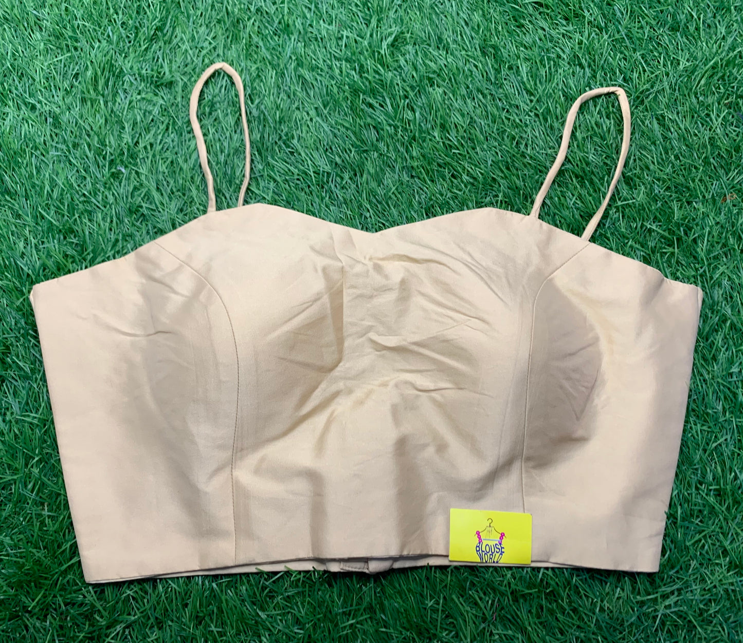 Light gold spaghetti 👚 blouse