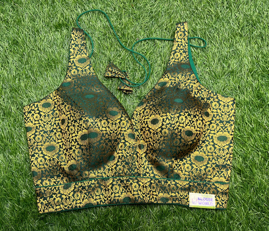 Leafy 🥬 green printed Banaras blouse 👚