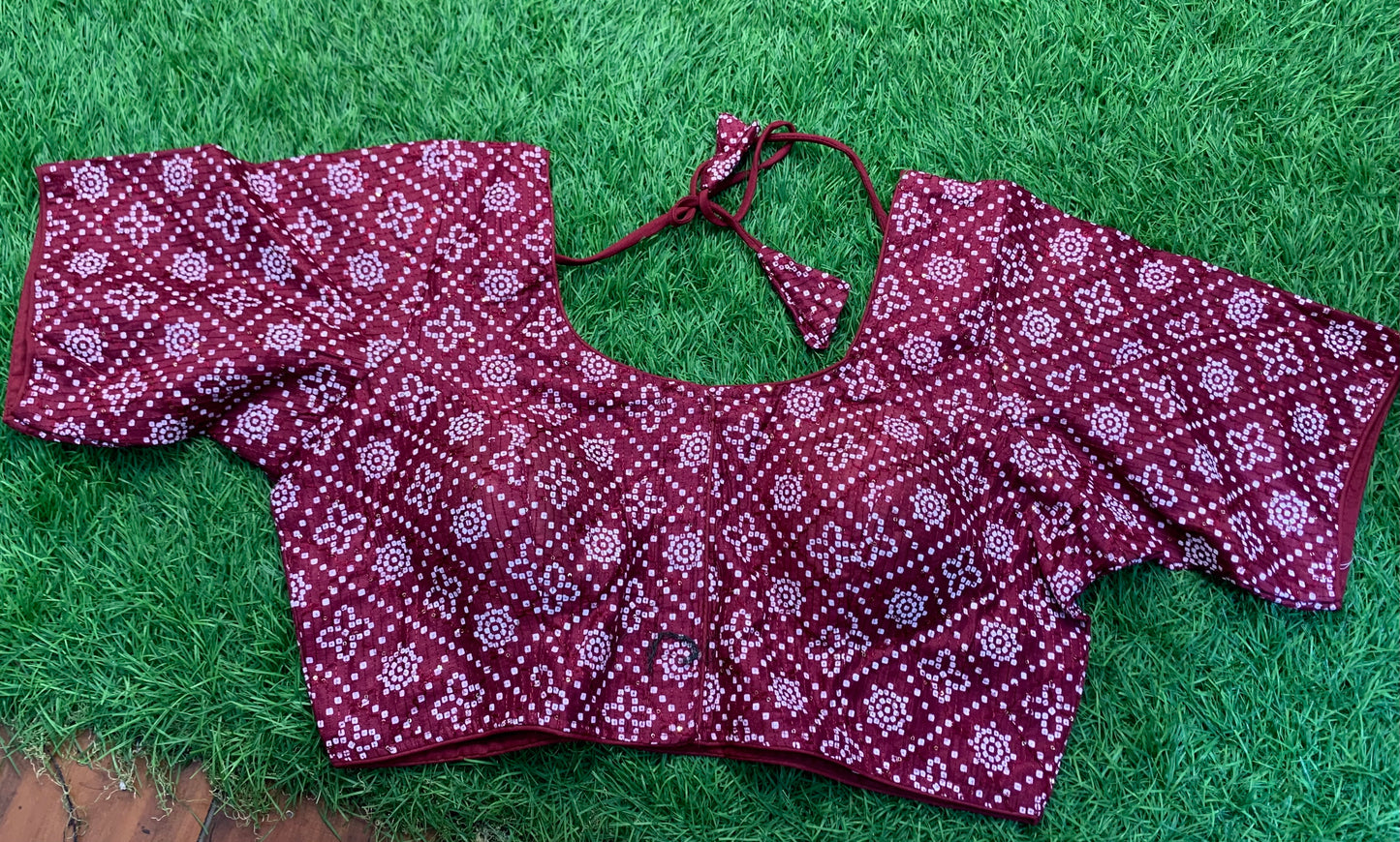 Marron white print blouse 👚